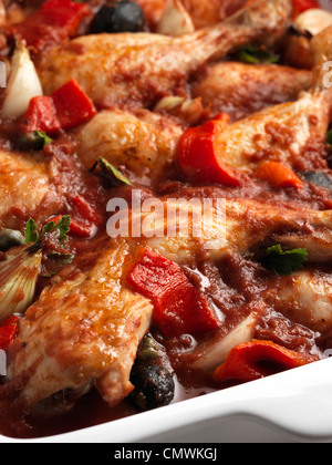 Poulet sauté italien cocotte cuisson lente Banque D'Images