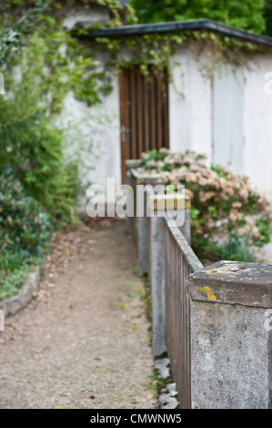 Une maison à Badem Badem avec la clôture en focus. Banque D'Images