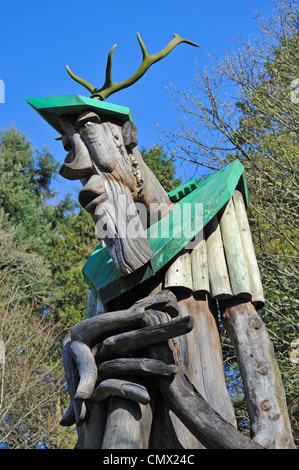 'Ancien Forester II', une sculpture de David Kemp, 1995. Grizedale Forest Park, Parc National de Lake District, Cumbria. Banque D'Images