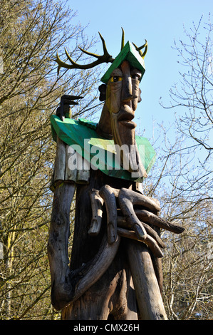 'Ancien Forester II', une sculpture de David Kemp, 1995. Grizedale Forest Park, Parc National de Lake District, Cumbria. Banque D'Images