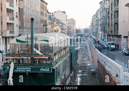 Scène de rue / canal de Milan Porta Genova Banque D'Images