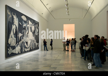 Espagne, Madrid, Museo Nacional Centro de Arte Reina Sofia (La Reine Sofia), Guernica par l'artiste Pablo Picasso Banque D'Images