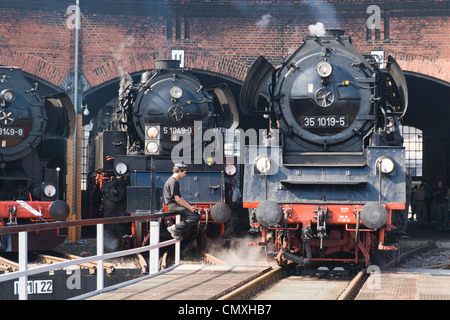 Locomotives à vapeur allemand à Hilbersdorf Hangar à vapeur près de Chemnitz, Allemagne Banque D'Images