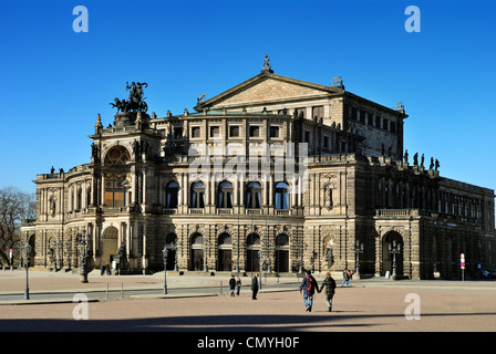 L'opéra Semperoper à Dresde, Allemagne - Mars 2011 Banque D'Images