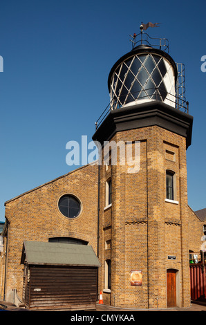 Seul phare de Londres à la Trinity Buoy Wharf. Banque D'Images