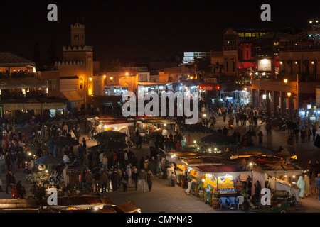 Food sur la place Jemaa el Fnaa à Marrakech, Maroc Banque D'Images