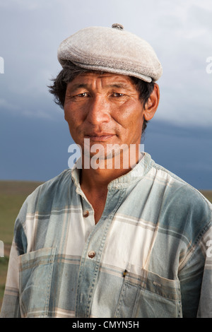 Portrait de l'homme de Mongolie près de Yol velley, Mongolie Banque D'Images