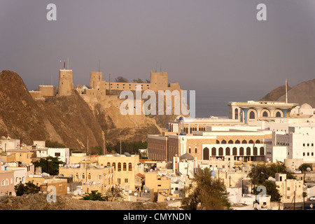 Oman Muscat Palais des sultans et al Mirani Fort viewpoint Banque D'Images