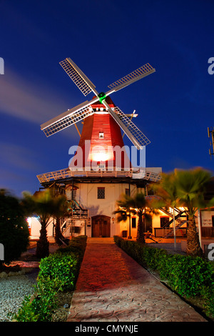 West Indies, Aruba, le moulin, moulin à vent hollandais, De Olde Molen au crépuscule Banque D'Images