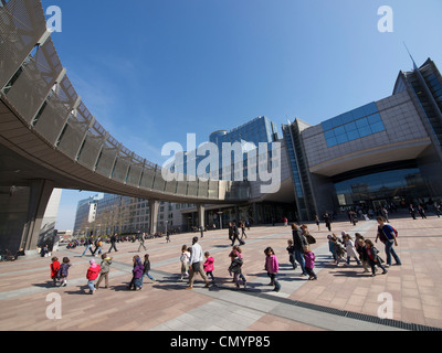 Groupe de petits enfants au Parlement européen à Bruxelles, Belgique Banque D'Images