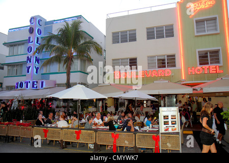 Miami Beach Florida, Ocean Drive, quartier historique art déco, hôtels, restaurant restaurants repas cafés, terrasse extérieure des tables, ummbr Banque D'Images