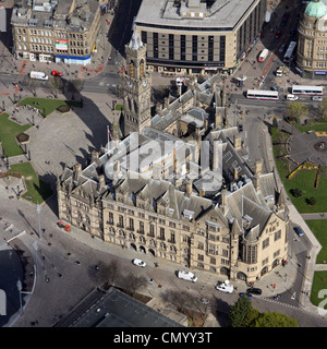 Vue aérienne de l'Hôtel de Ville de Bradford, Yorkshire Banque D'Images