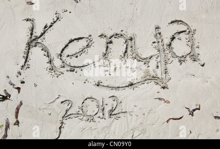 Kenya 2012 écrit dans le sable Banque D'Images