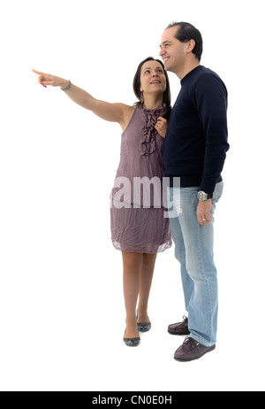 Couple avec femme pleine longueur de pointage isolé sur fond blanc Banque D'Images