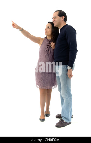 Couple avec femme pleine longueur de pointage isolé sur fond blanc Banque D'Images