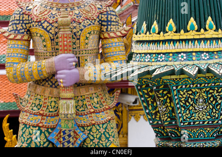 Croix géant mains, Wat Phra keaw,Grand Palace, Bangkok, Thaïlande Banque D'Images