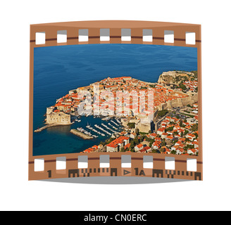 Film fixe : vue sur la vieille ville de Dubrovnik, Fort Revelin , le port de la ville et forteresse de Saint-Jean. Dubrovnik, Croatie Europe Banque D'Images