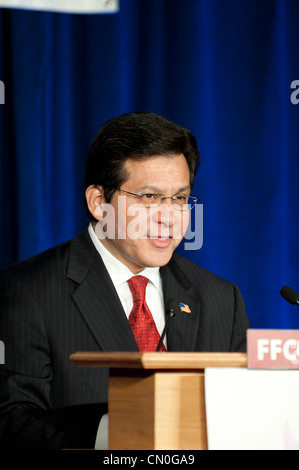 L'ancien procureur général Alberto Gonzalez vient à Wisconsin pour montrer son soutien pour le gop candidats avant les primaires. Banque D'Images