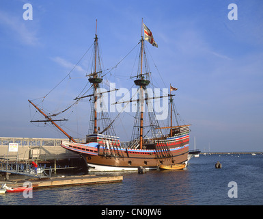 Mayflower II réplique de bateau, Plymouth Rock, port de Plymouth, Plymouth, Massachusetts, United States of America Banque D'Images