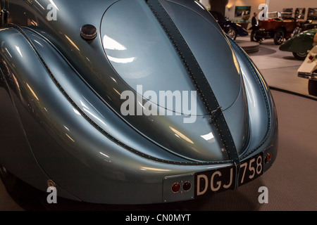 Le 1936 Bugatti Type 57 SC Atlantic au Mullin Museum Oxnard en Californie. L'une des trois voitures construites avec seulement deux Banque D'Images