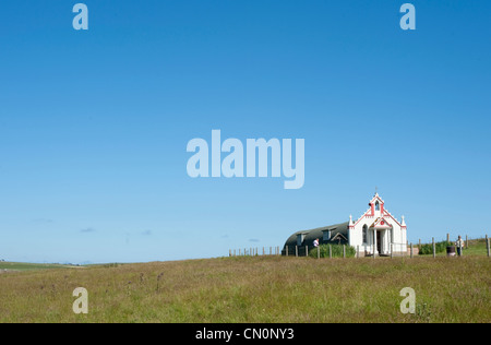 La Chapelle italienne ornée sur Lamb Holm, Orkney, construit par les prisonniers de guerre. Banque D'Images