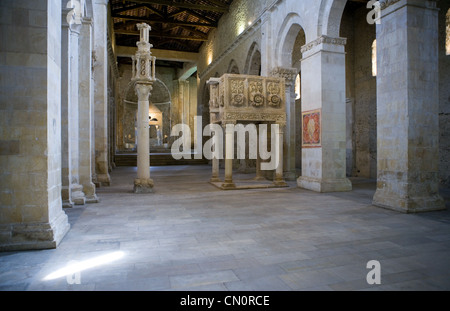 Italie Abruzzes, province de L'Aquila San Valentino in Abruzzo Citeriore, la basilique de S.Clemente Banque D'Images