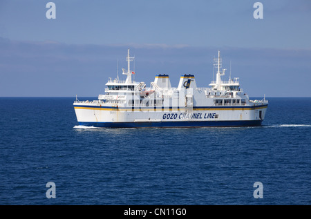 Canal de Gozo ferry ligne Gaudos voile vers Malte Europe Banque D'Images