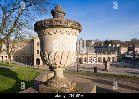 Une vue de 'Les pistes', de 'La Crescent' et 'vieux bains', Buxton, Derbyshire, Angleterre, RU Banque D'Images