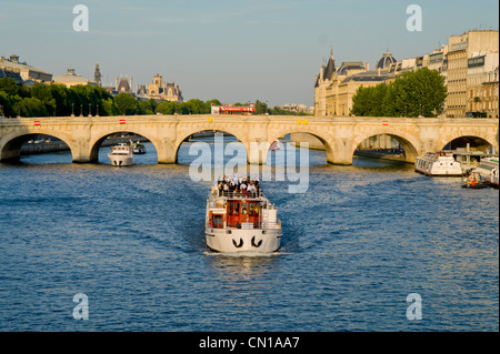 France, Paris, le Pont Neuf et l'Ile de la Cité Banque D'Images