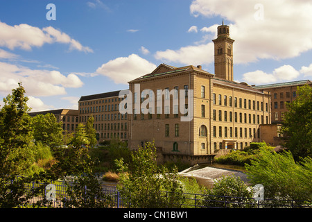 Sir Titus Salt's 'Saltaire', une usine de textile et de laine en Shipley, West Yorkshire, England, UK Banque D'Images