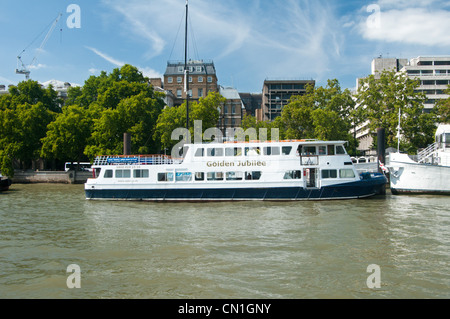 Parti du Jubilé de bateau sur la Tamise, Londres. Banque D'Images