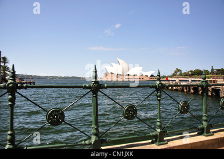 Sydney Opera House à partir de Dawes Point Park, le port de Sydney, Sydney, New South Wales, Australia Banque D'Images