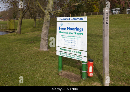 Coltishall amarrage commune Conseil de l'information. Norfolk, Royaume-Uni. Banque D'Images