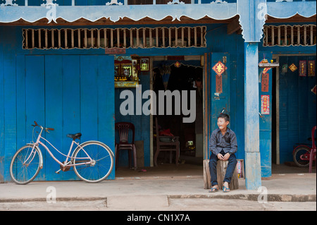 Le Cambodge, la province de Ratanakiri, près de Banlung (Ban Lung), les chinois et lao village établi pour 200 ans peut être visité Banque D'Images