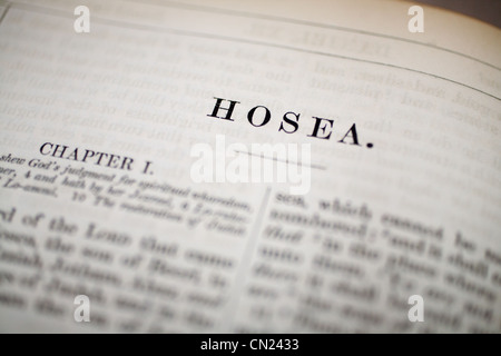 La position de la Bible Osée Banque D'Images