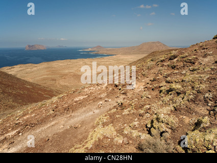 À la recherche de l'île de La Graciosa vers Isla de Montaña Clara, Îles Canaries, Espagne Banque D'Images