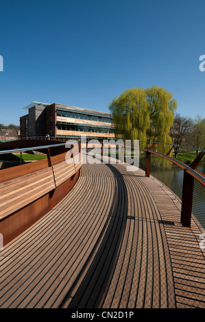 Nouvelle passerelle sur la rivière wensum, Norwich, Norfolk, Angleterre Banque D'Images