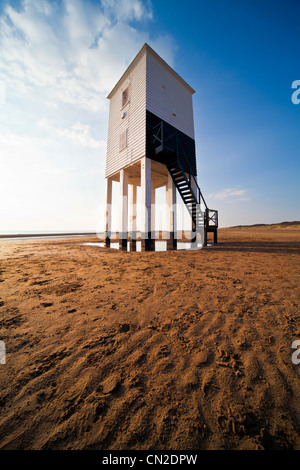 Le phare sur pilotis inhabituelle à Burnham-on-Sea, Somerset, England, UK Banque D'Images