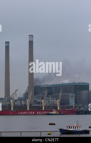 Tilbury Power Station prend feu Banque D'Images