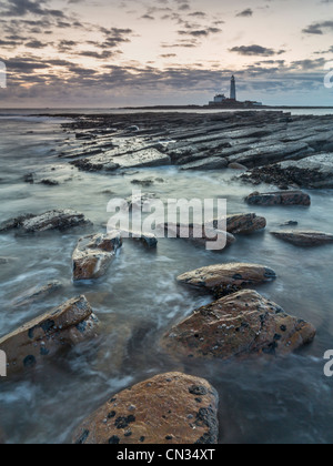Saint Mary's phare sur la côte de Northumbrie de Hartley Bay, Northumberland, England Banque D'Images
