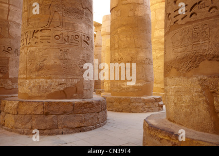 Temple de Karnak (salle hypostyle), Karnak, Egypte Banque D'Images