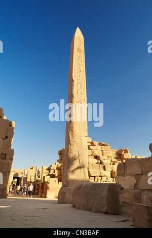 Égypte - obélisque en Temple de Karnak Banque D'Images