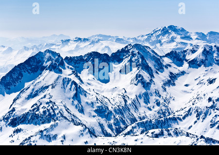France, Hautes Pyrénées, Bagnères de Bigorre, près du Pic du Midi (vue aérienne) Banque D'Images