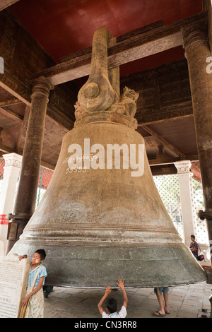 Myanmar (Birmanie), division de Mandalay, Mingun, les mesures bell 4m de haut et 5m de diamètre Banque D'Images