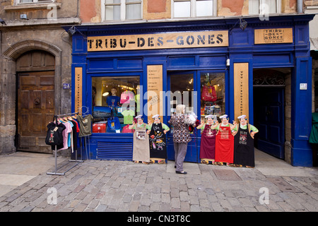 France, Rhône, Lyon, site historique classé au Patrimoine Mondial par l'UNESCO, le quartier St Jean, dans la boutique rue du Boeuf Banque D'Images