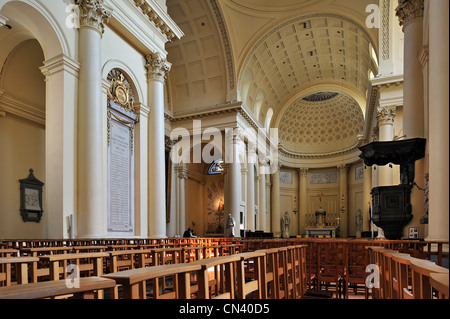 Intérieur de l'église de Saint Jacques-sur-Coudenberg montrant des colonnes corinthiennes, Bruxelles, Belgique Banque D'Images