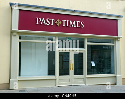 Temps passé à Witney, fermé boutique en liquidation judiciaire Banque D'Images