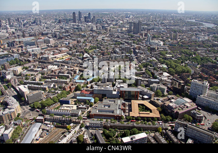 Vue aérienne de l'Université South Bank de Londres, regardant vers la ville Banque D'Images