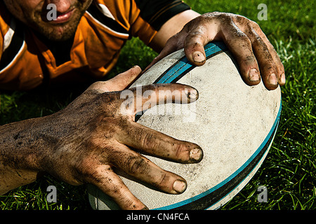 Joueur de rugby sur le terrain de notation Banque D'Images