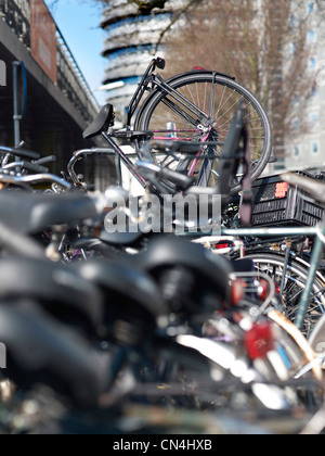 Pays-bas, Amsterdam, Amsterdam, fonction : Vingt mille lieues sous la mer, parking vélos Banque D'Images